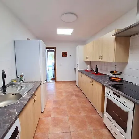Вилла Nitho - Heated Pool, Panoramic View, Privacy